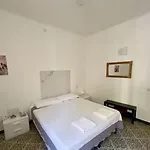 Guest house Fontanavecchia 4*