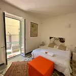 Fontanavecchia Guest house 4*
